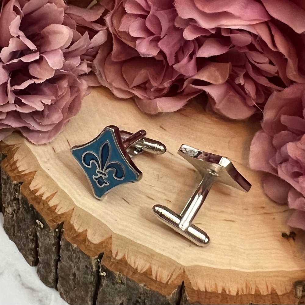 Elegant Two Tone Blue Fleur de Lis Cufflinks - Picture 7 of 15